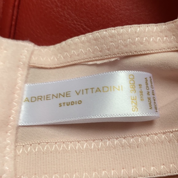 Brand new Adrienne Vittadini 38DD Bra - Picture 4 of 7
